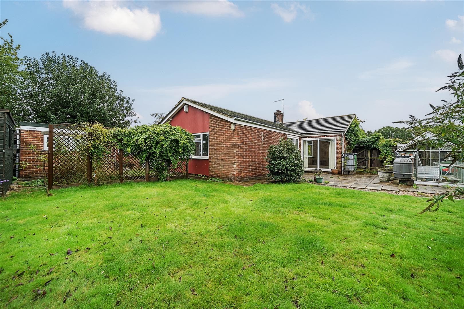 Orchard Glade, Headcorn, Ashford, Kent, TN27 9SR