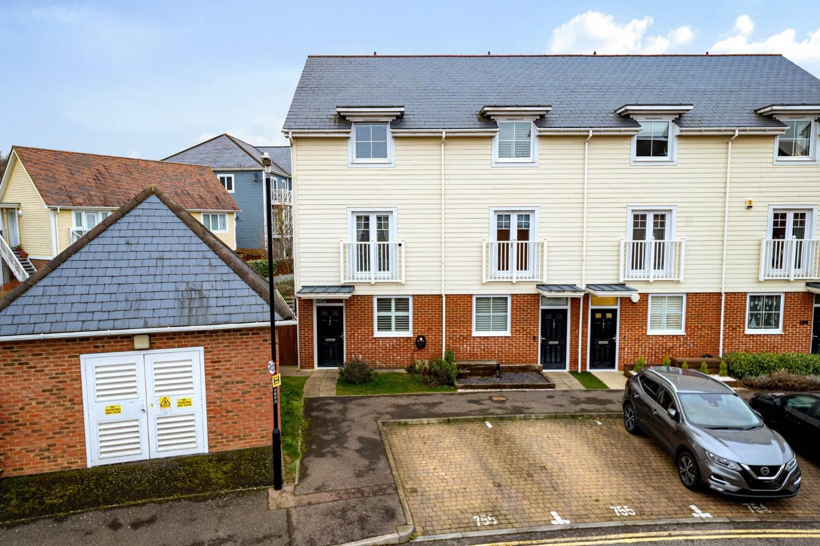 Hambrook Road, Snodland, Kent, ME6 5SQ