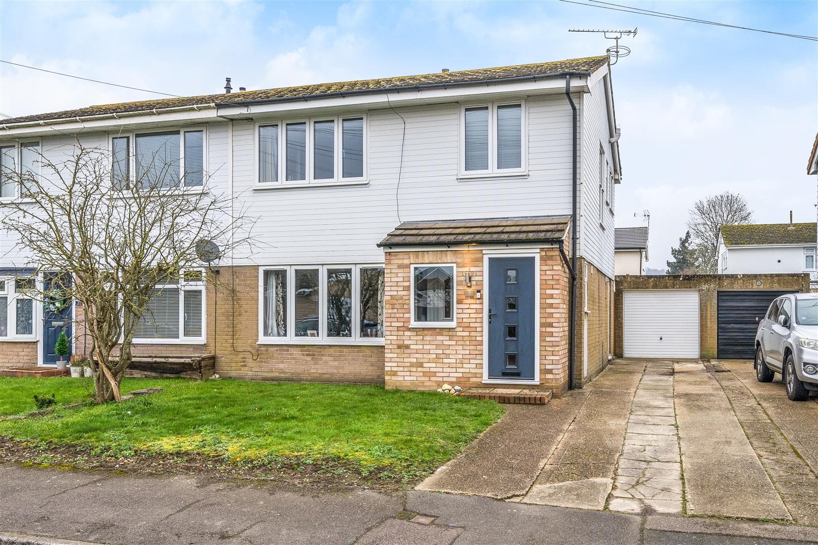 Quested Way, Harrietsham, Maidstone, ME17 1JJ