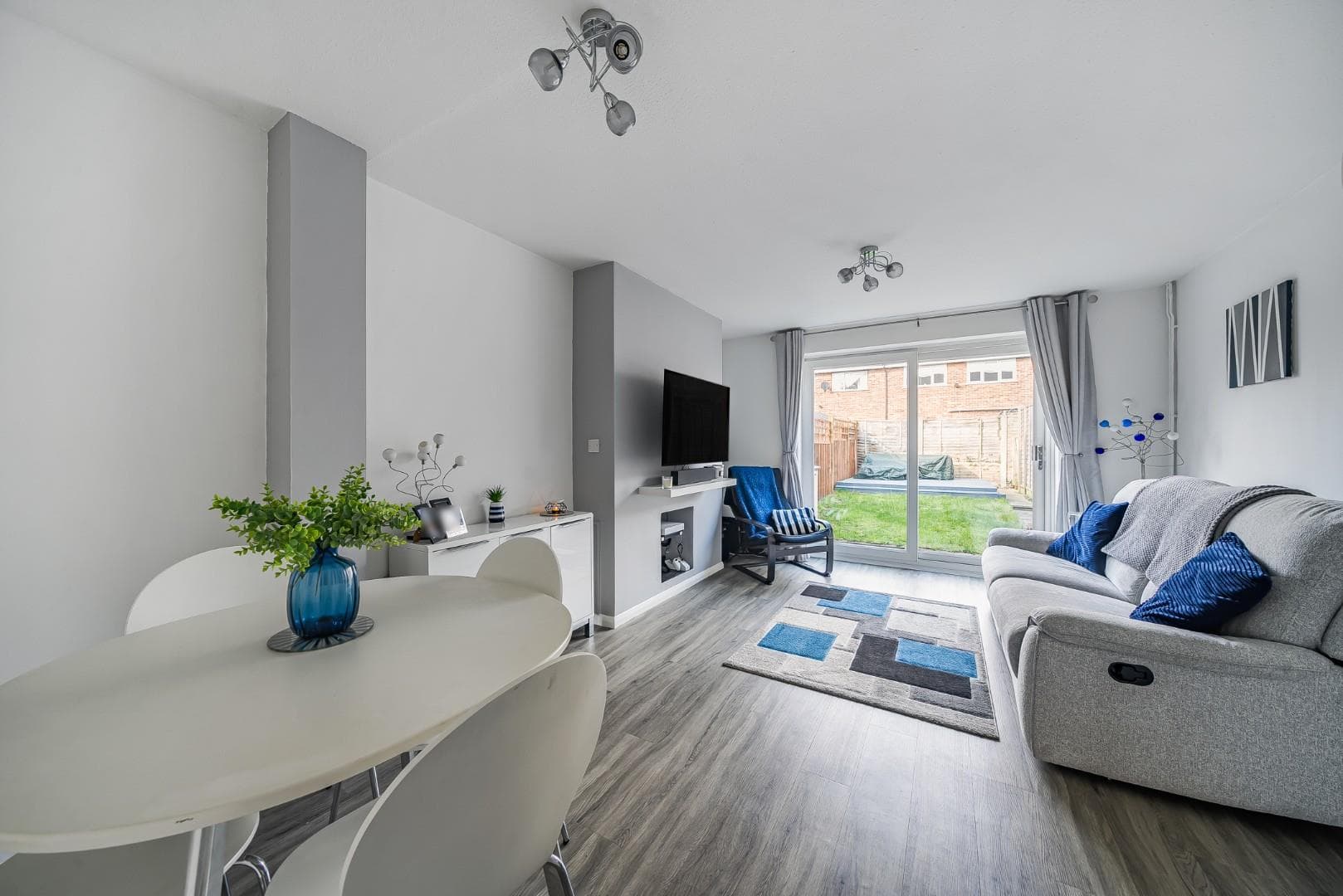 Keats Road, Larkfield, Kent, ME20 6TP