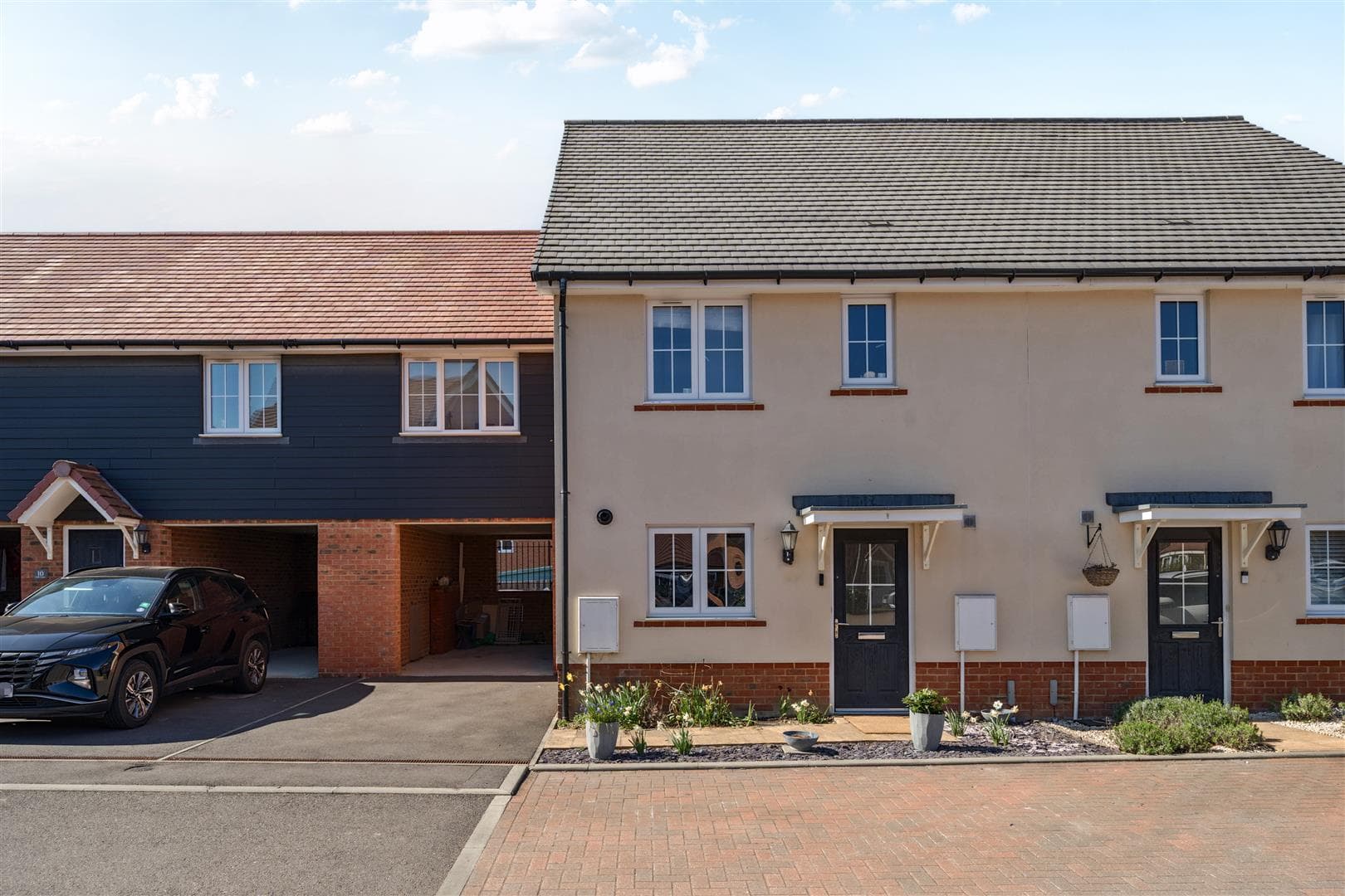 Mills Court, Harrietsham, Maidstone, ME17 1GP