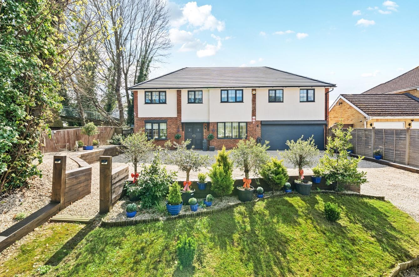 Station Road, Aylesford, Kent, ME20 7JL