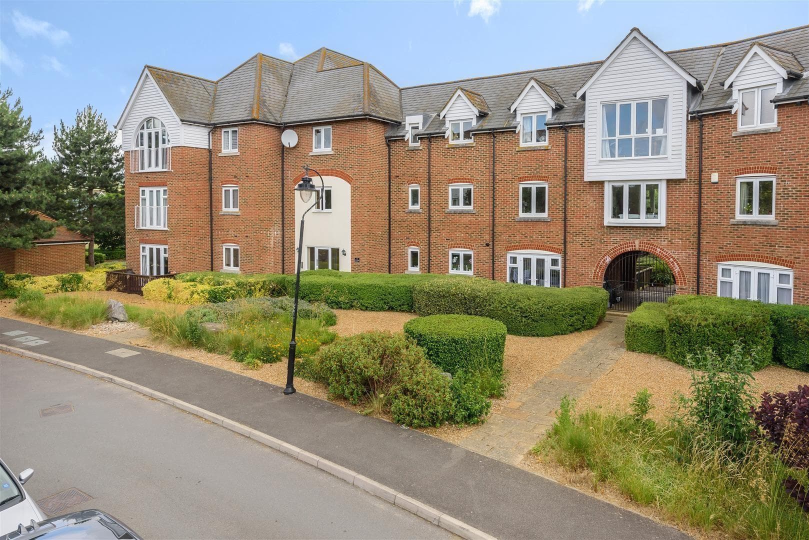 102, The Lakes, Larkfield, Aylesford, Kent, ME20 6GY