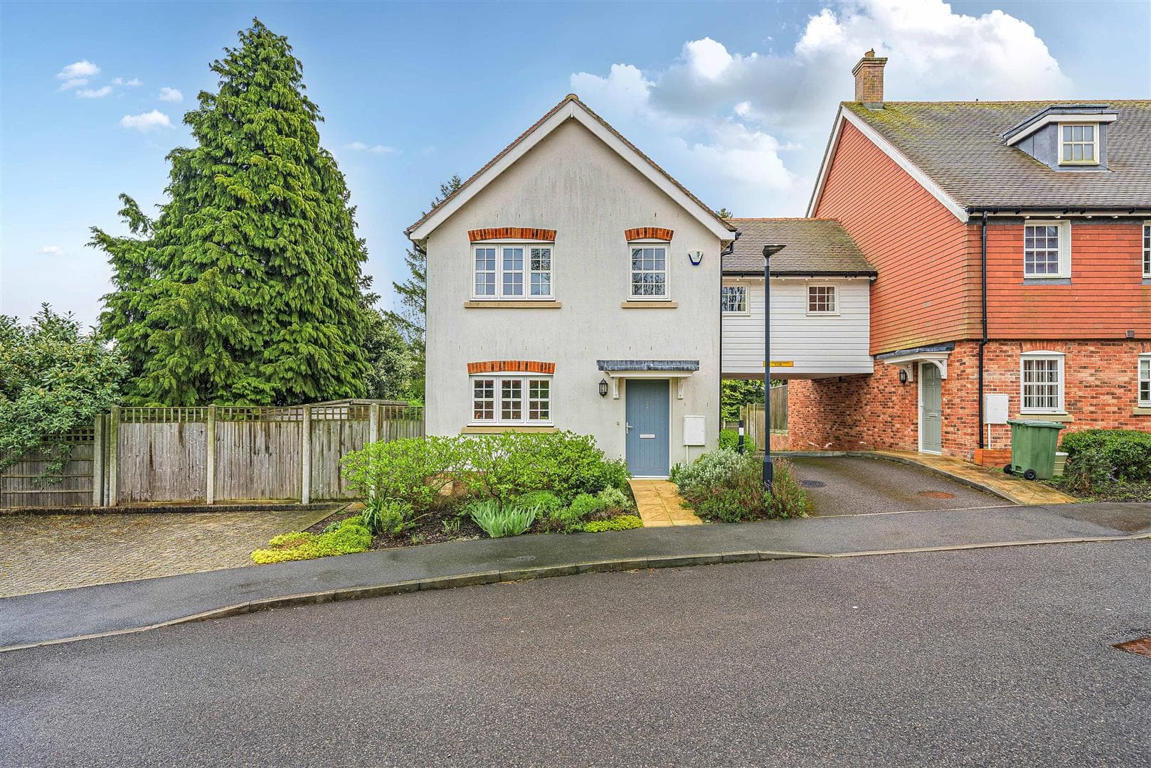 Tolhurst Way, Lenham, ME17 2BY