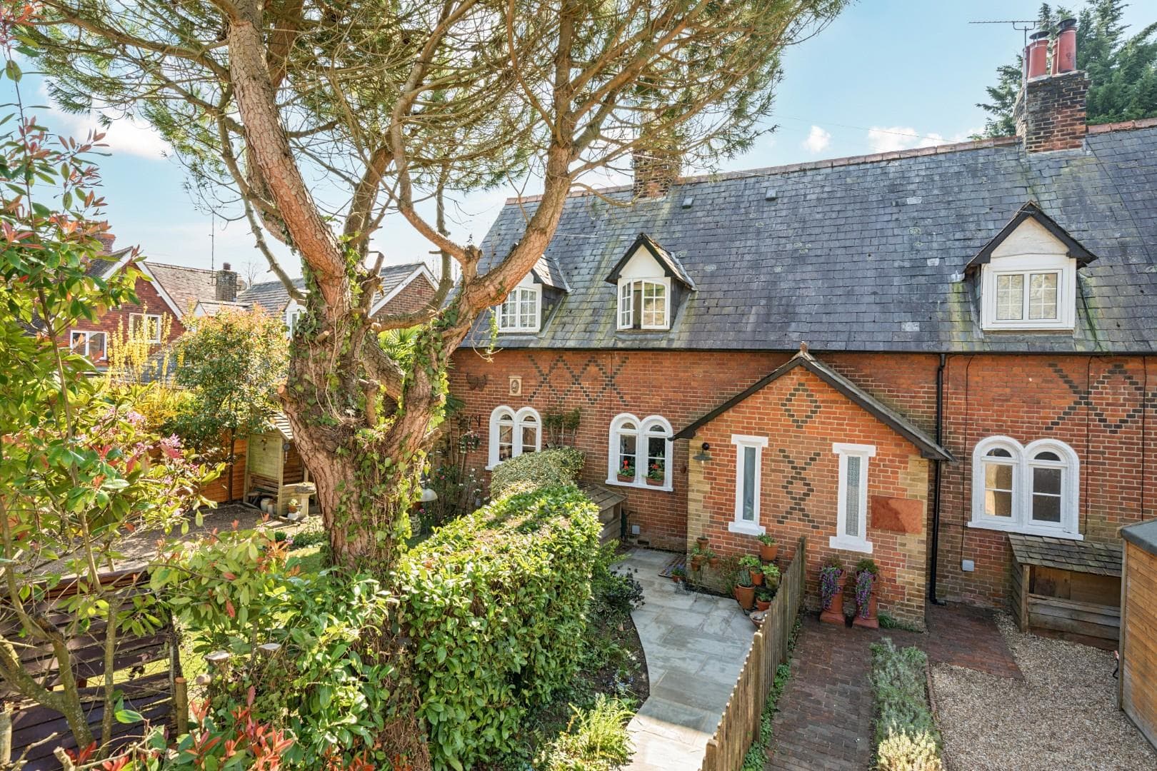 The Grove, Pluckley, Kent, TN27 0RT