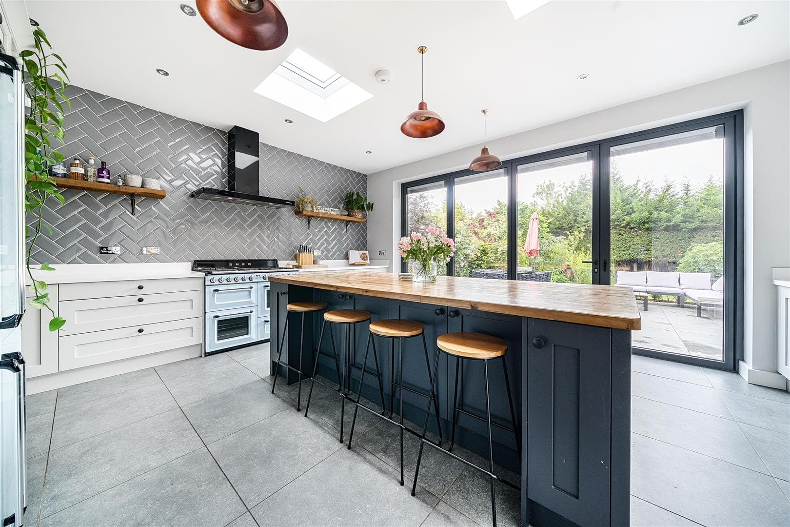 Rushford Close, Headcorn, Ashford, Kent, TN27 9QE