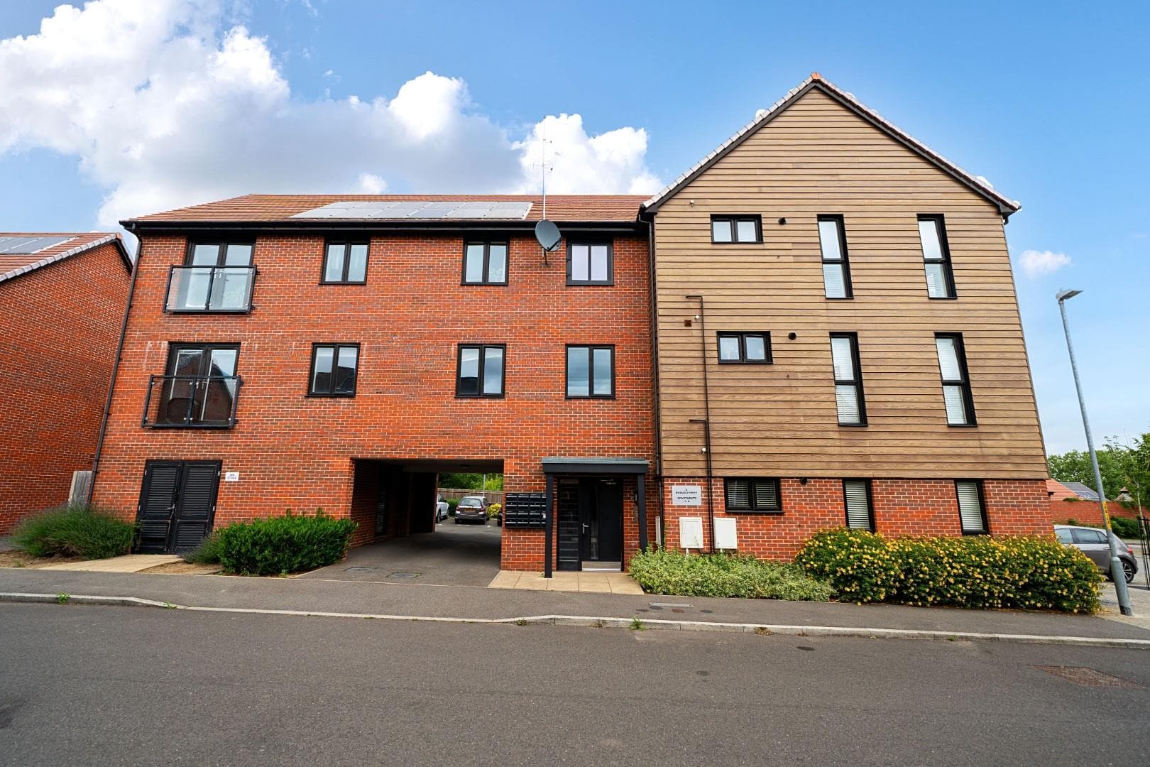 Rowan Street, Leybourne, West Malling, Kent, ME19 5SN