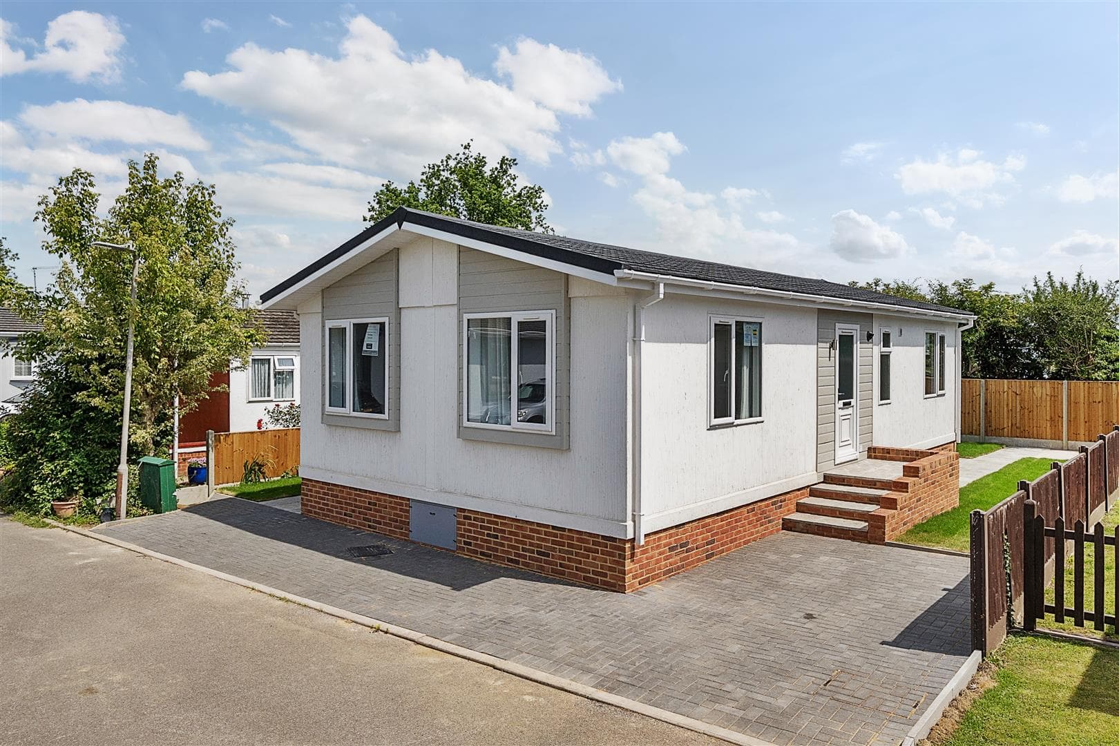 Bletchenden Road, Headcorn, Ashford, TN27 9JA