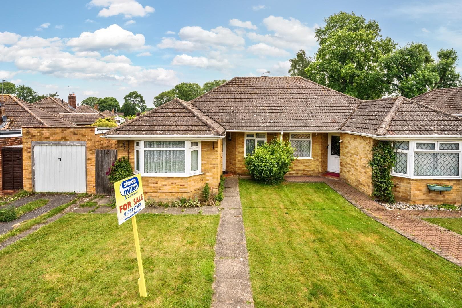 St. Peters Road, Ditton, Aylesford, Kent, ME20 6PF