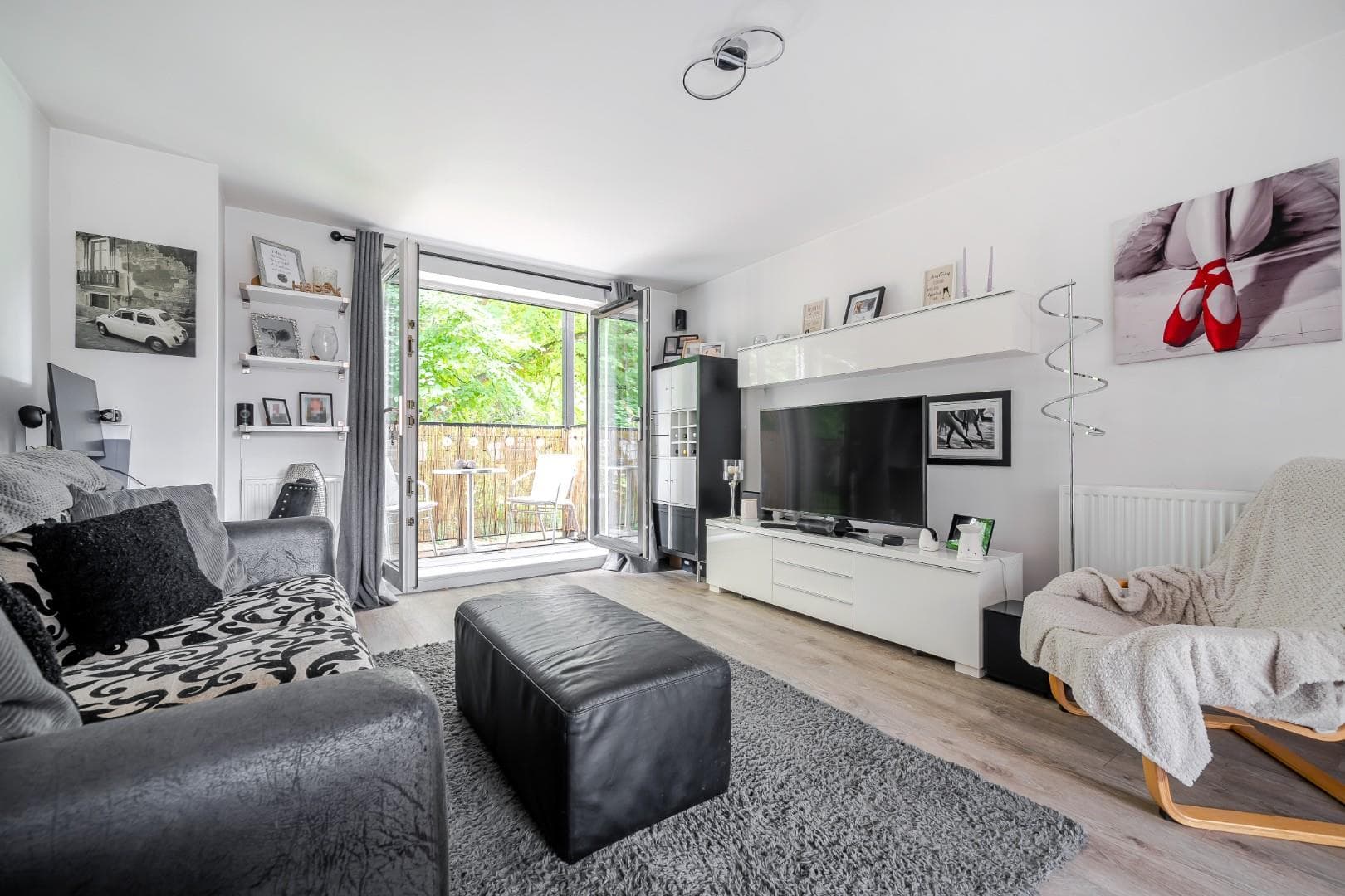 Wills Crescent, Leybourne Chase, Kent, ME19 5GJ