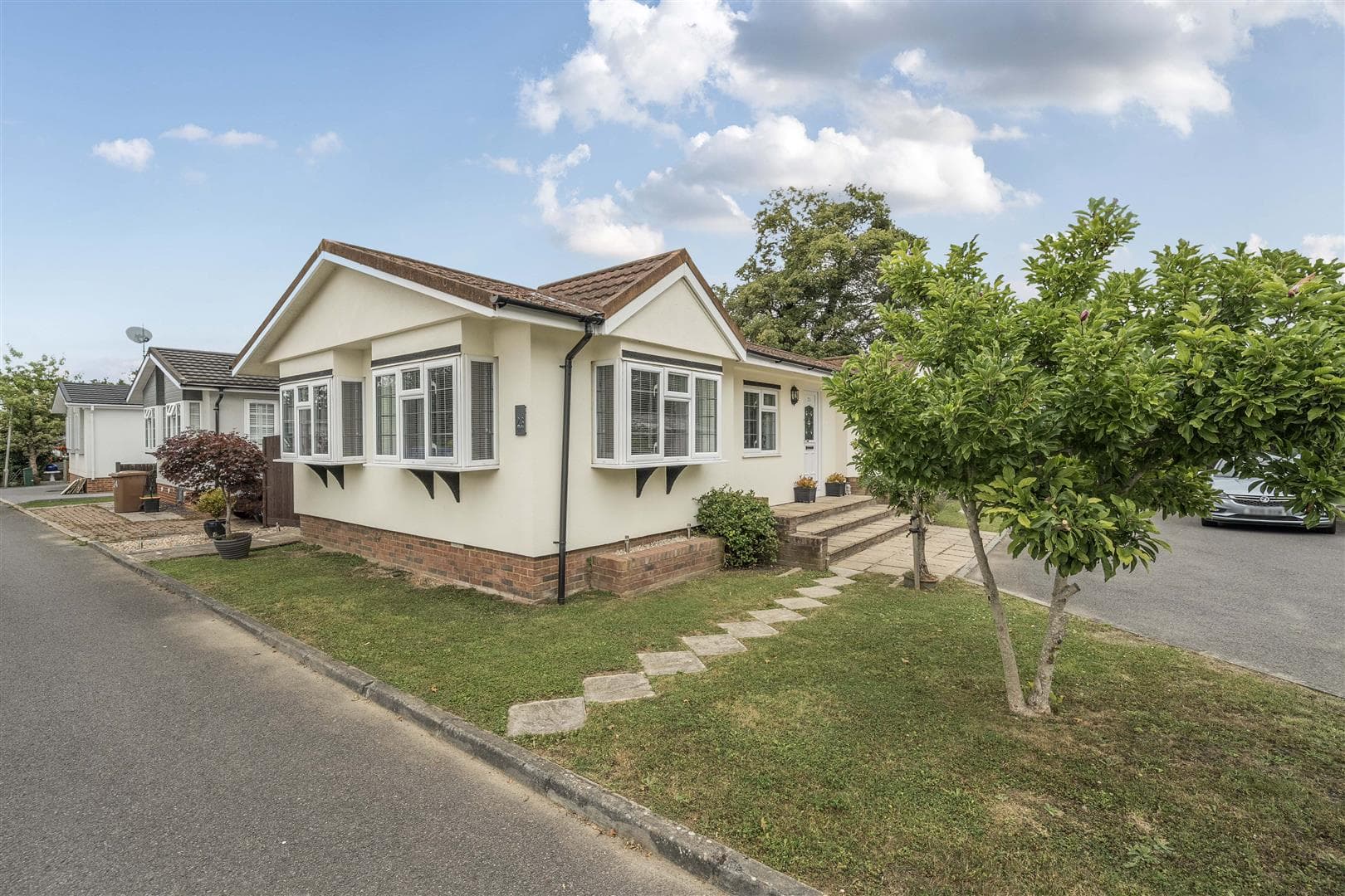 Bletchenden Road, Headcorn, Ashford, Kent, TN27 9JA