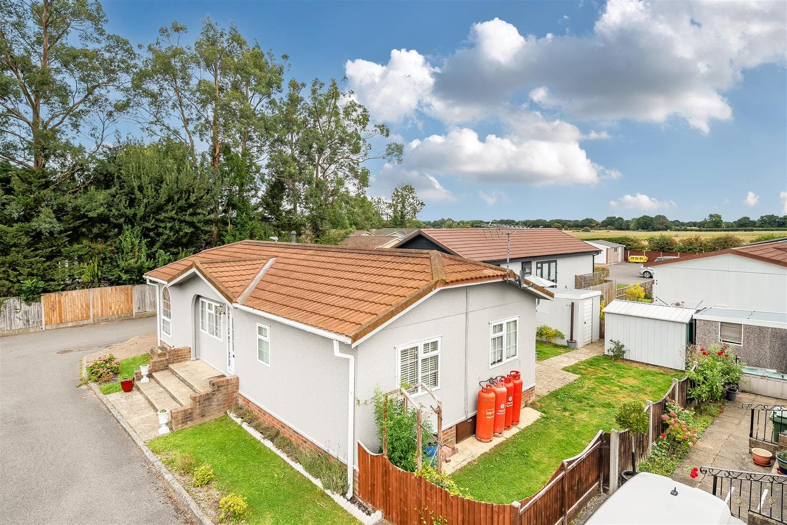 Bletchenden Road, Headcorn, Ashford, TN27 9JA