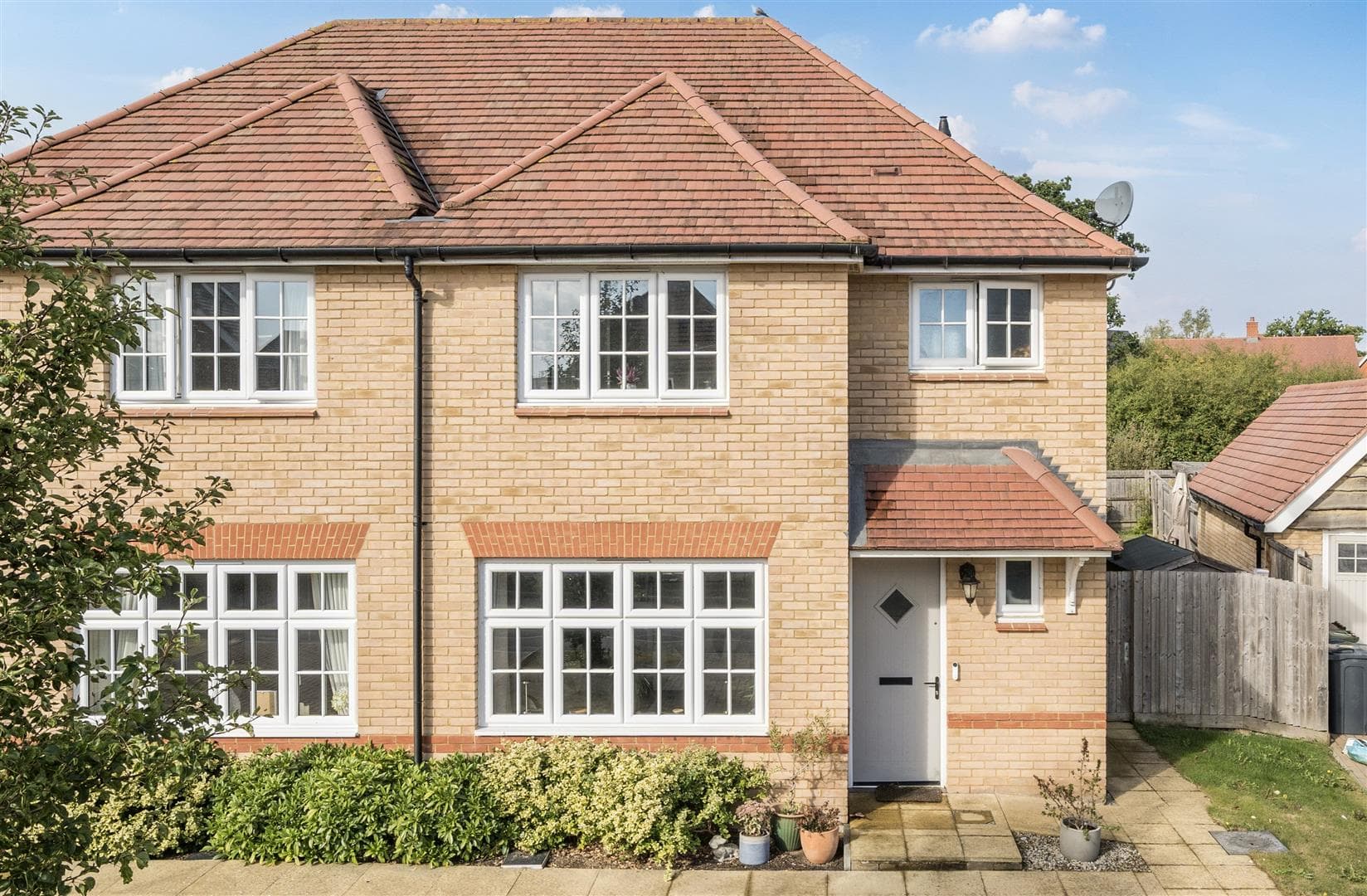 Sergison Crescent, Staplehurst, Tonbridge, Kent, TN12 0FP