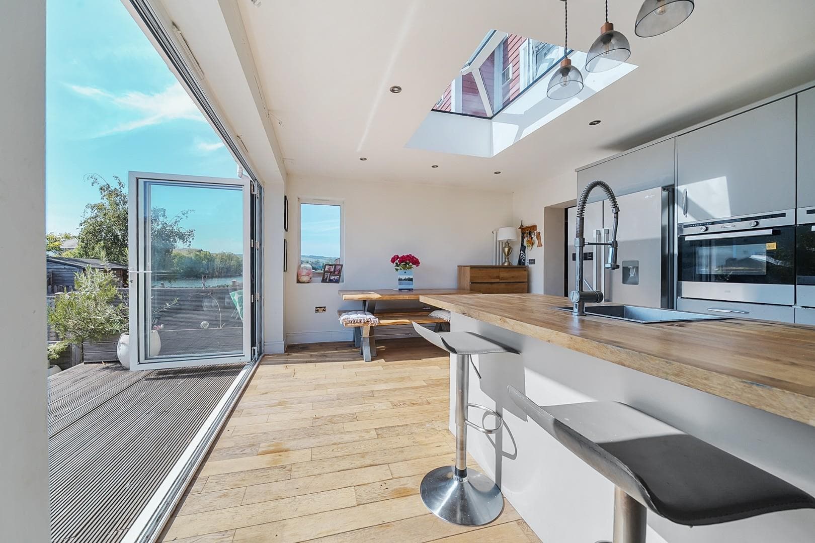 New Hythe Lane, Larkfield, Kent, ME20 6US