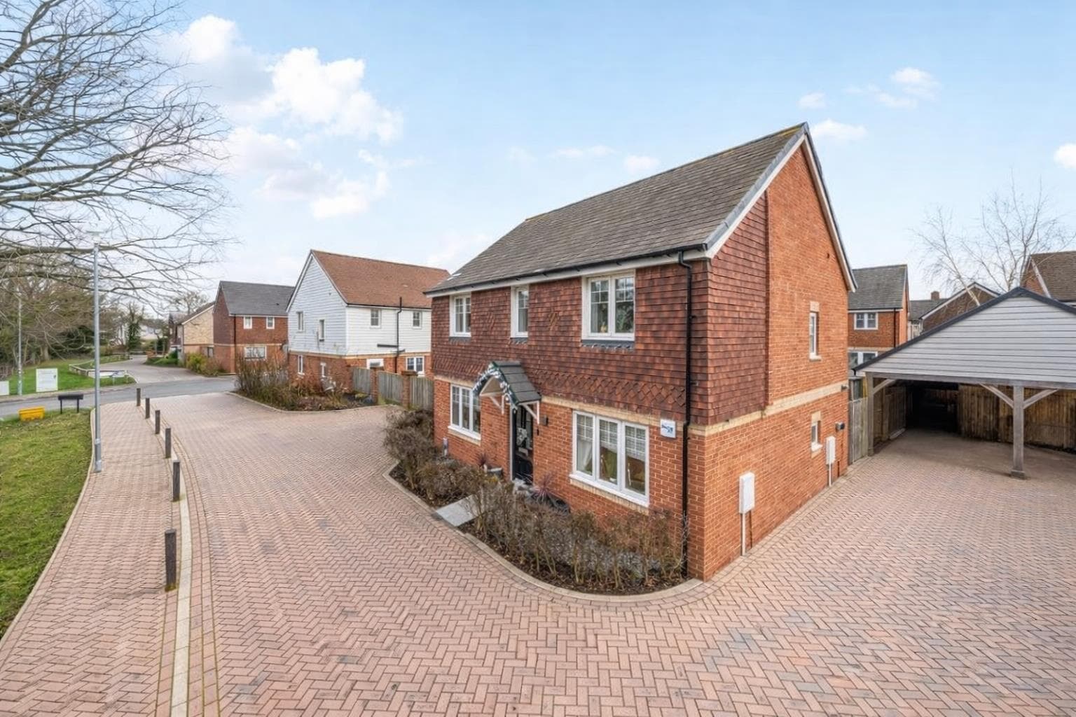 Blenheim Place, Headcorn, Kent, TN27 9GA