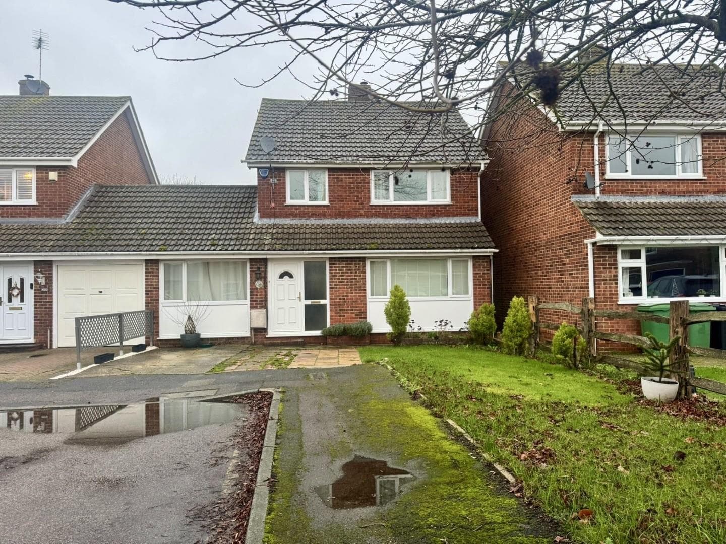 Kingsland Grove, Headcorn, Ashford, TN27 9SP