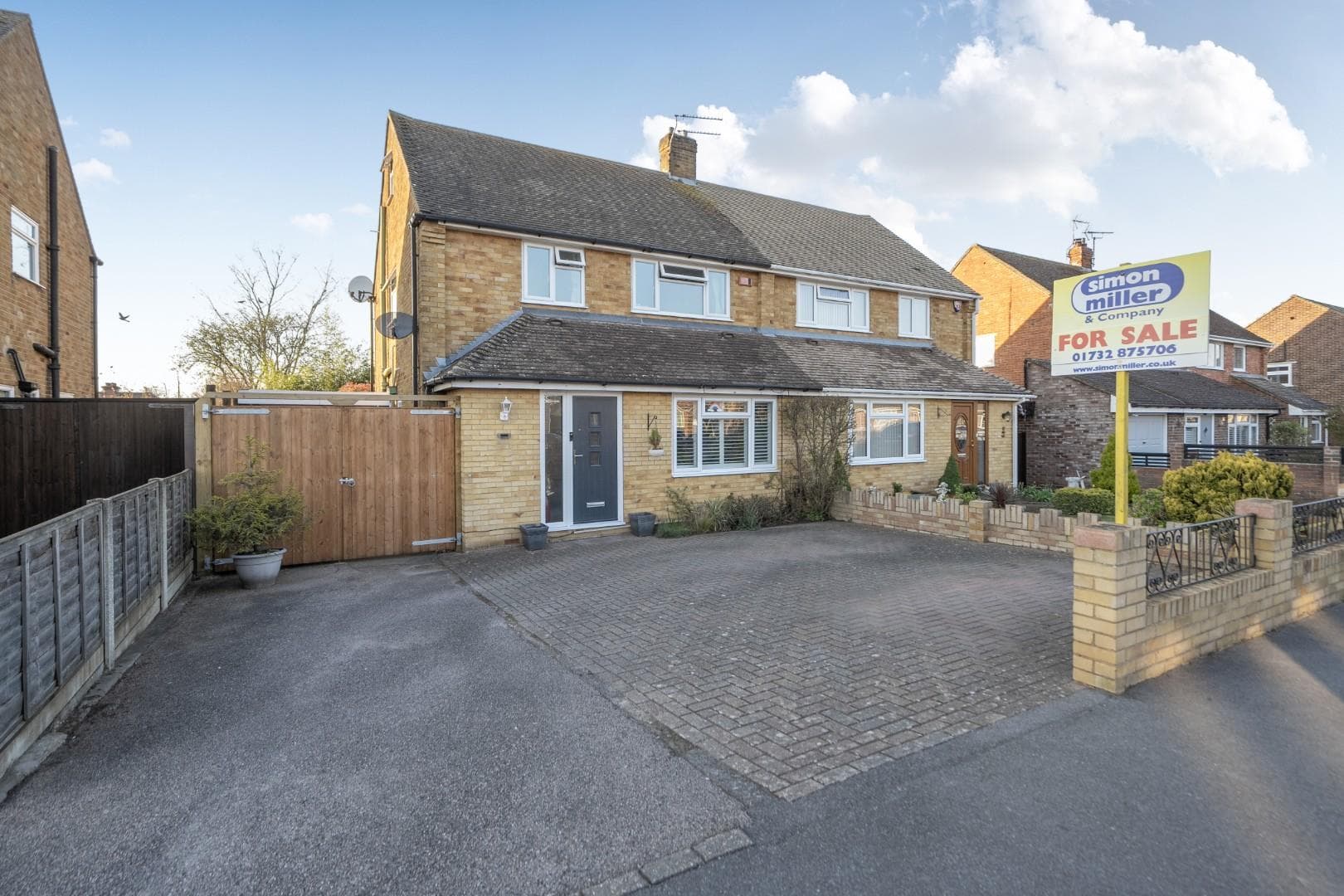 Priory Grove, Ditton, Aylesford, Kent, ME20 6BA