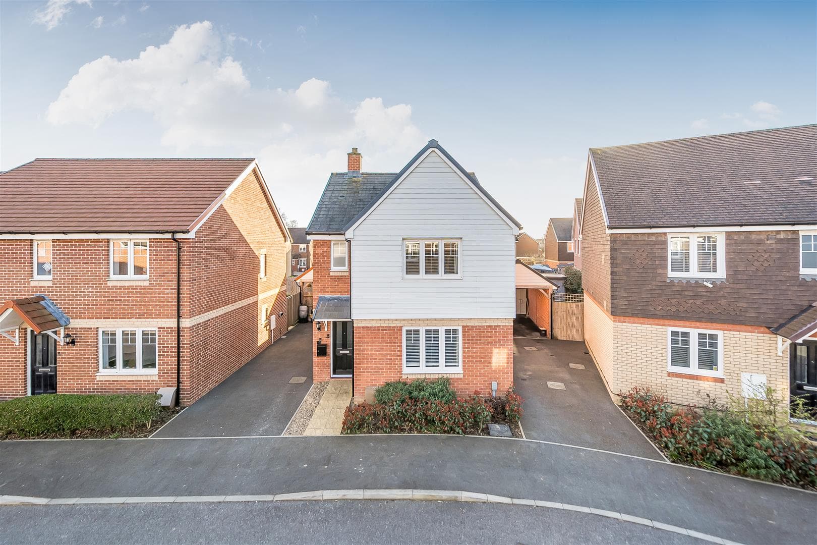Sentinel Way, Headcorn, Kent, TN27 9GE