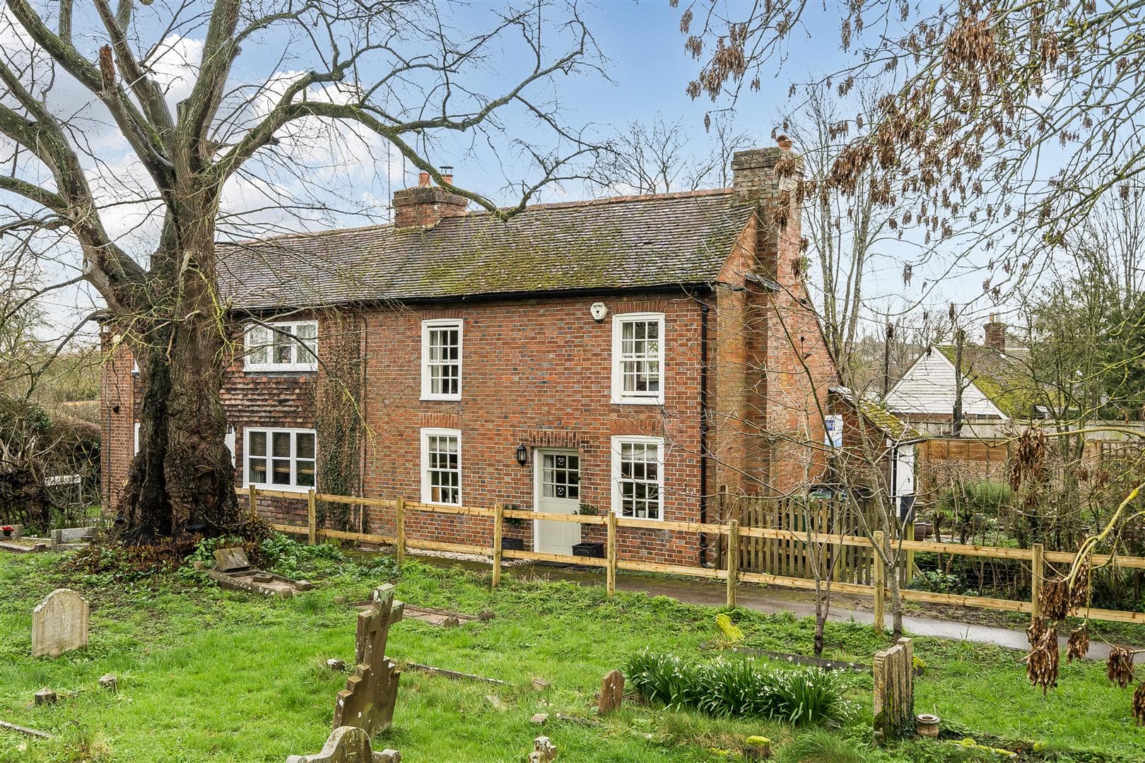 Church Walk, Headcorn, Kent, TN27 9NP