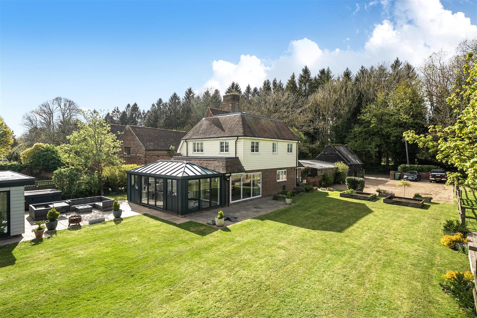 Stede Hill, Harrietsham, Maidstone, ME17 1NR