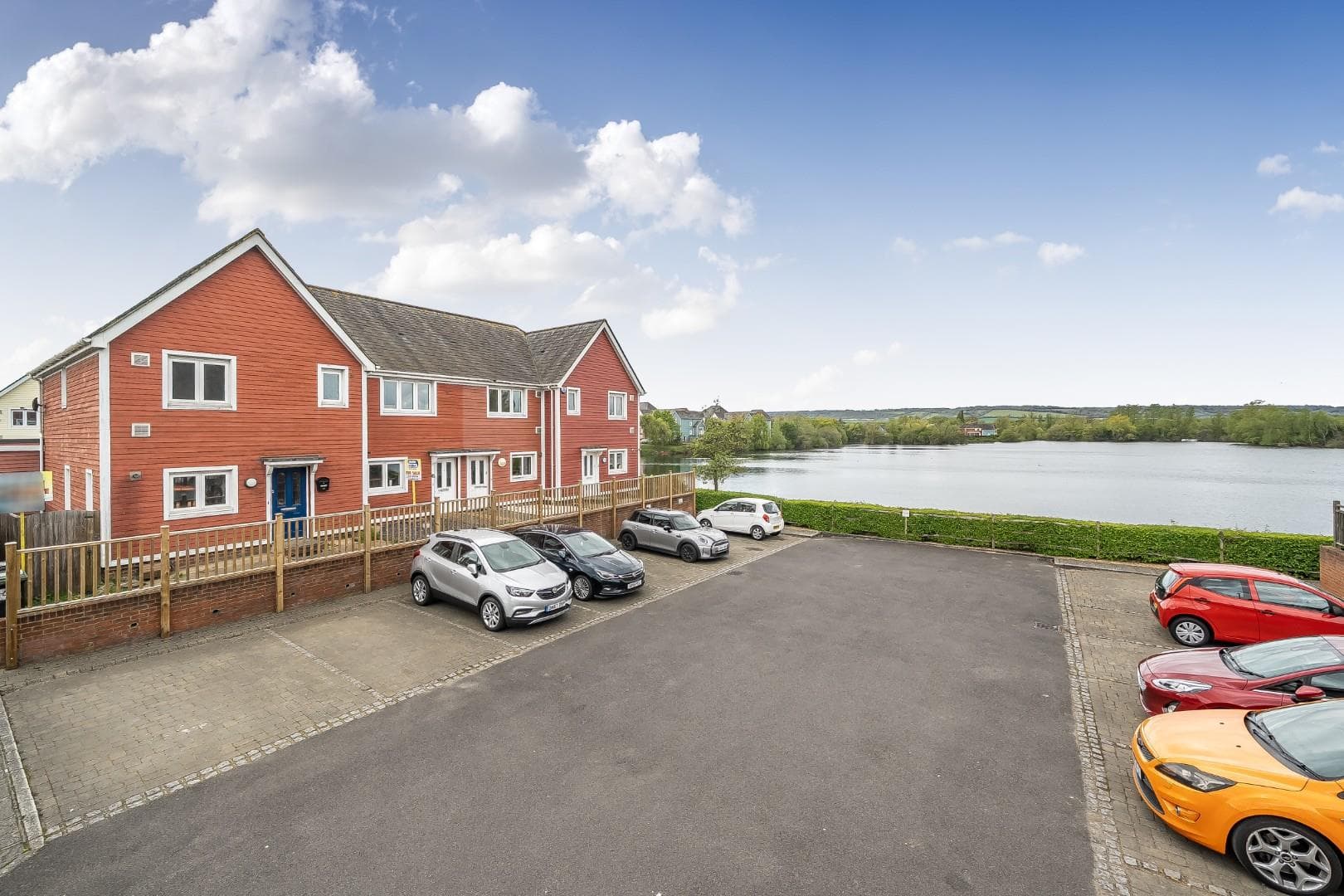 New Hythe Lane, Larkfield, Aylesford, Kent, ME20 6US