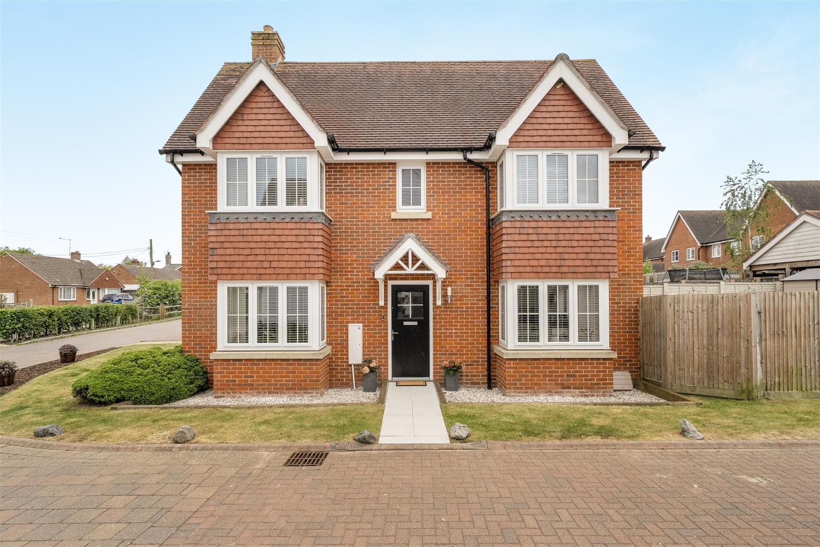 Windmill Crescent, Headcorn, Ashford, TN27 9DG