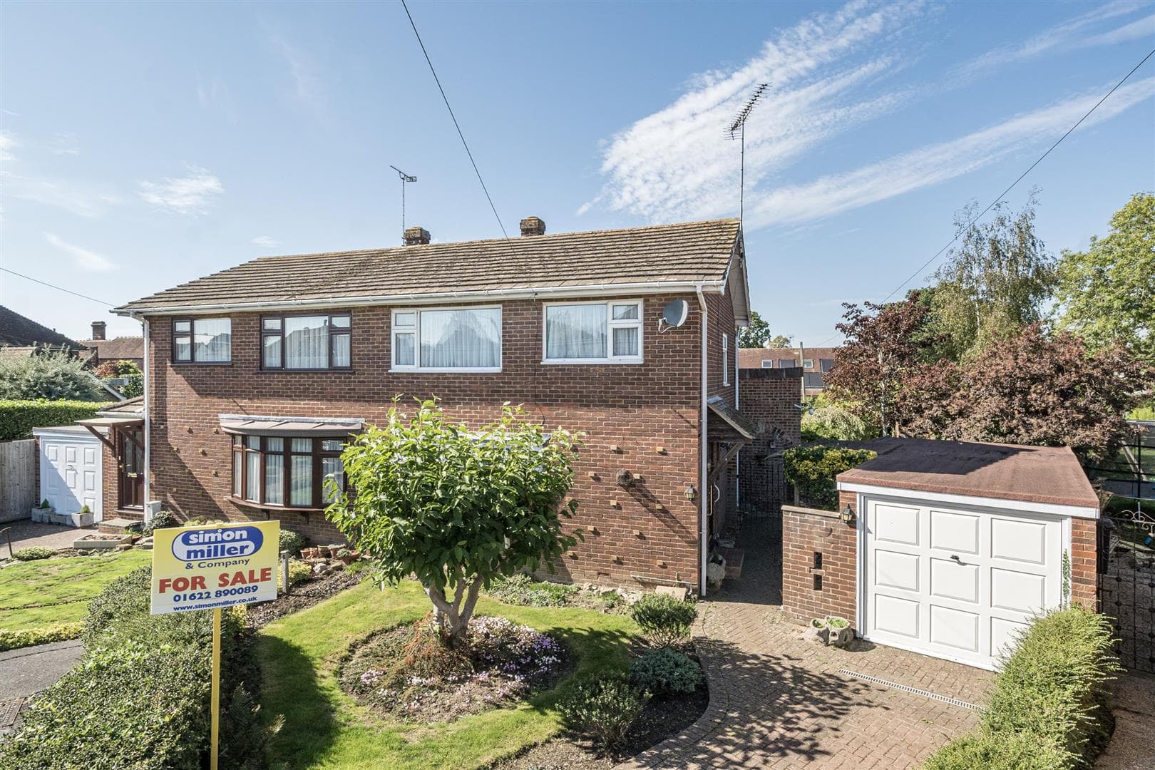 Clerks Field, Headcorn, Headcorn Ashford, Kent, TN27 9QJ